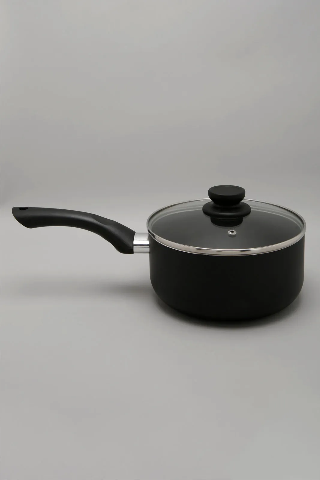 Black Aluminum Nonstick Saucepan With Glass Lid (18cm)